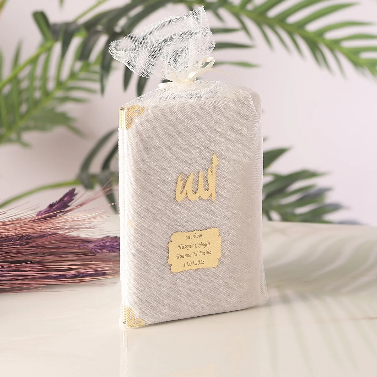 Tül Kese İçerisinde Kadife Yasin Kitabı